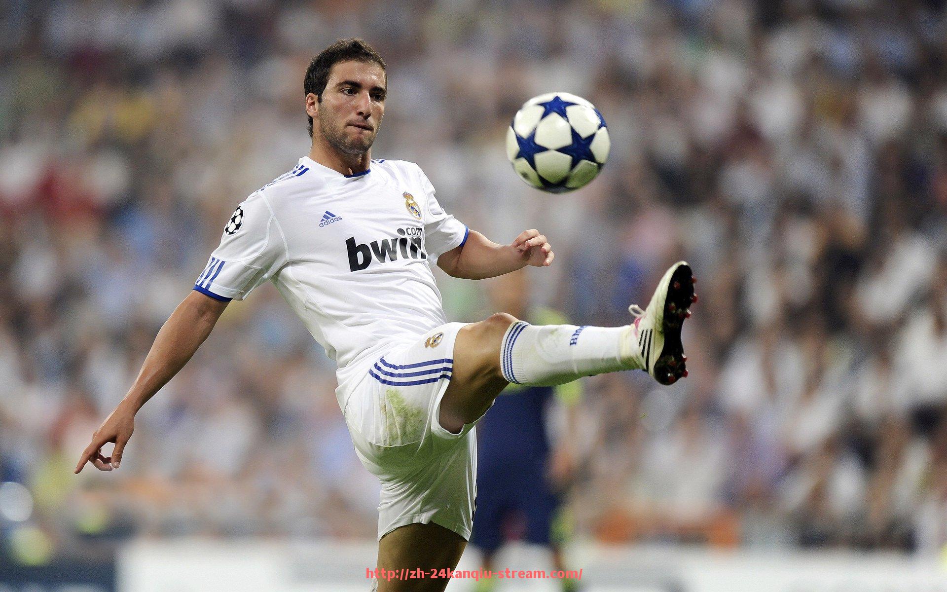 24看球直播网-登台阶类健身器材使用效果与适用人群